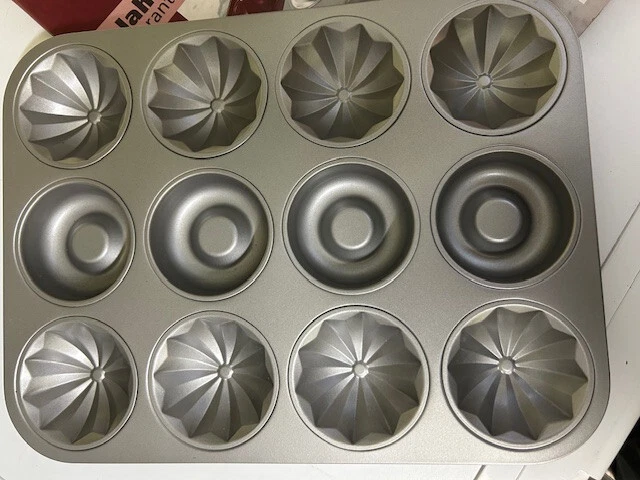 Minikuchen-Backform "Fantasy" für 12 Kreationen von Promont. - Bild 3 von 4
