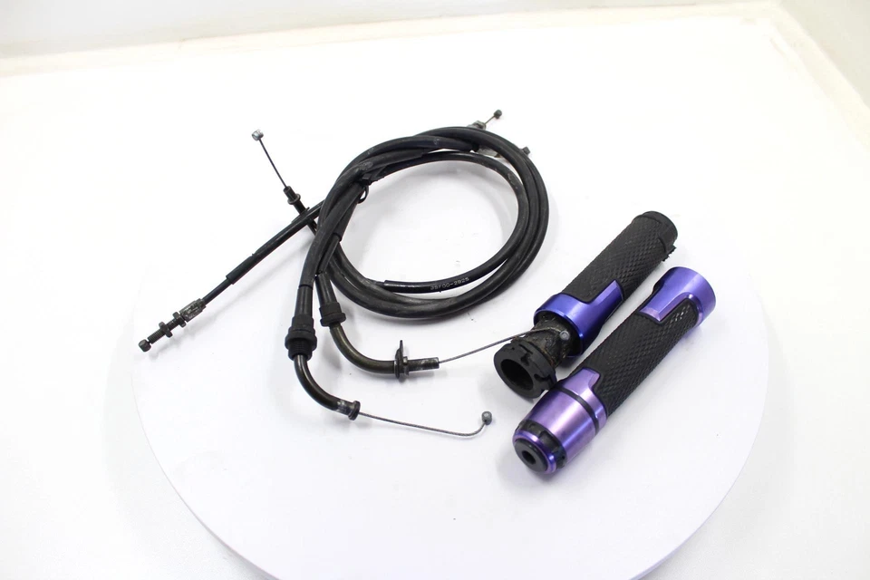 02 SUZUKI GSXR600 OEM THROTTLE CABLES LINES - Image 4 of 4