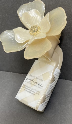 BATH & BODY WORKS TROPICAL FLOWER WALLFLOWER PLUG-IN ~ IVORY DIFFUSER NEW - Picture 3 of 5