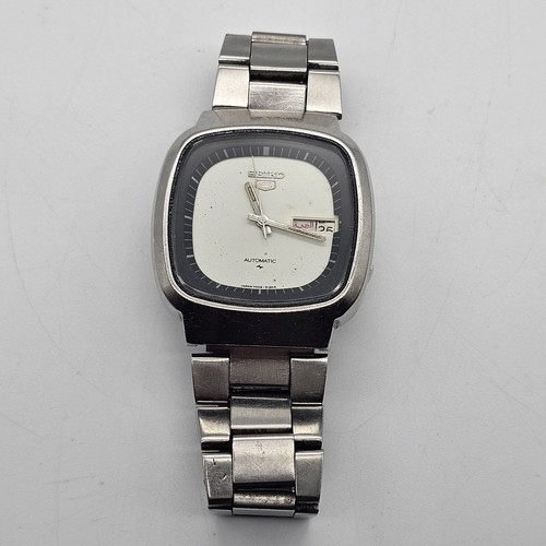 Seiko 5 Automatic Square Dial 1980's Men's Watch