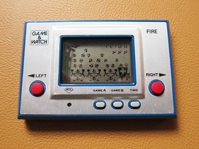 NINTENDO Fire Game and Watch in Excellent Condition 1981 (RC-04)