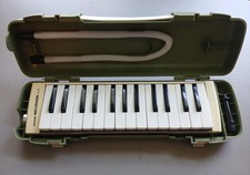 VINTAGE SUZUKI A-27 MELODION