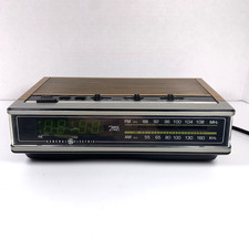 Vintage GE Clock Radio Model 7-4675A – Green Display - READ Condition