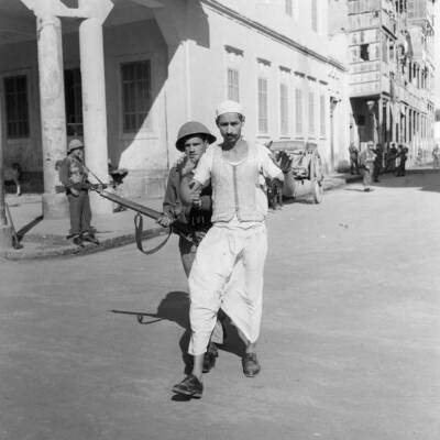 Suez Crisis 1956 - Troops assisted by CID officers Cyprus search A- Old Photo 8