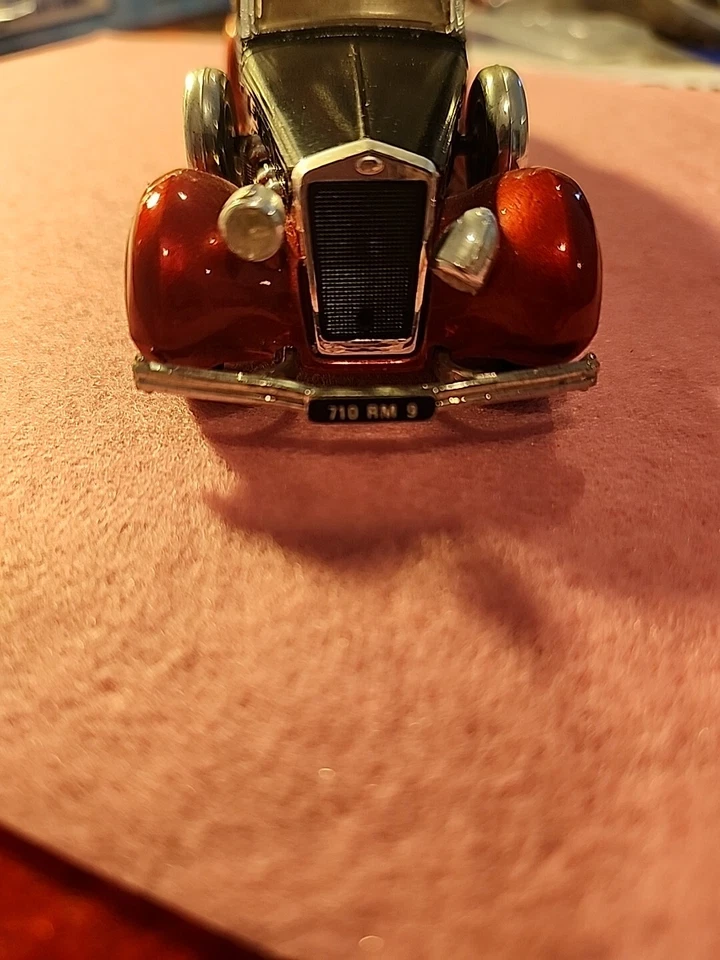 Solido  1/43 Die-Cast CarDelage d8_120 1939 Coupe France(220) - Image 4 of 4