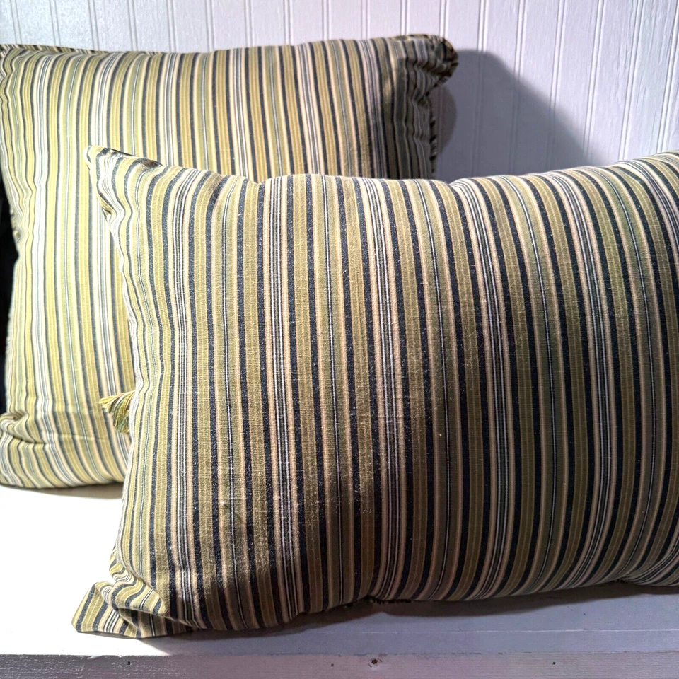 Juego de 2 almohadas Waverly Designers Choice palmeras y piñas 20x20" y 20x15" Foto 4 de 4