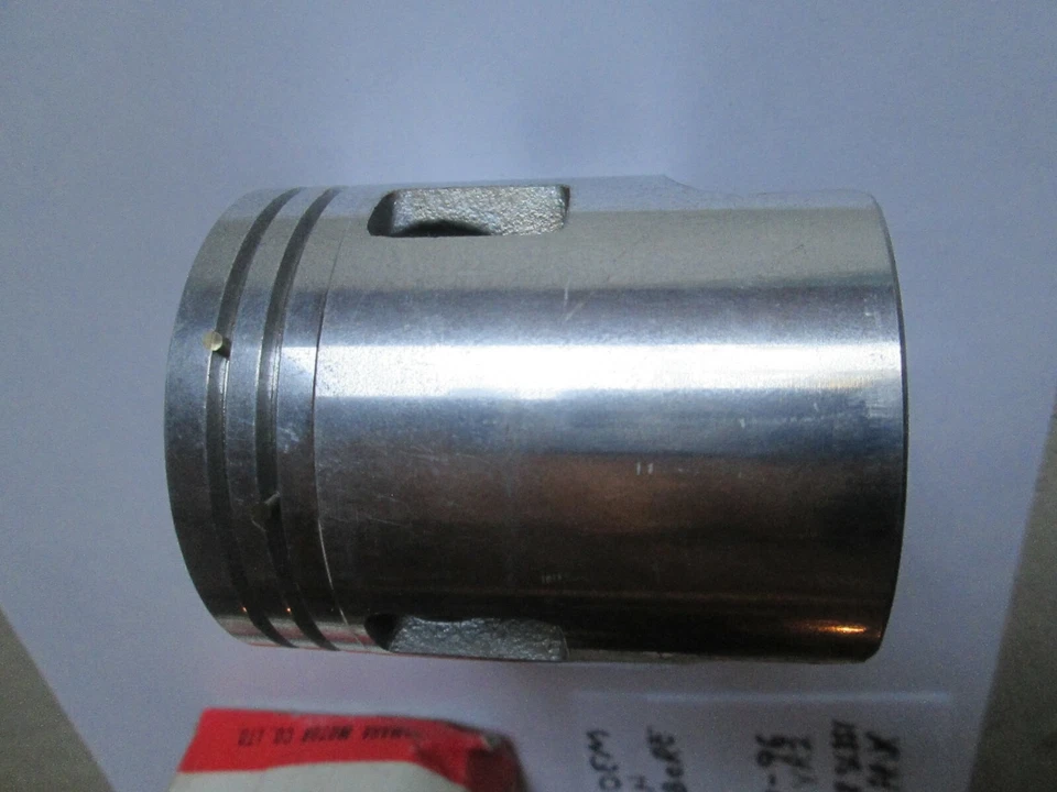  YAMAHA 1967-69 YR1 / YR2 / YR2C / R3 OEM NOS СТАНДАРТНЫЙ ПОРШЕНЬ 235-11631-00-96 - Изображение 3 из 4