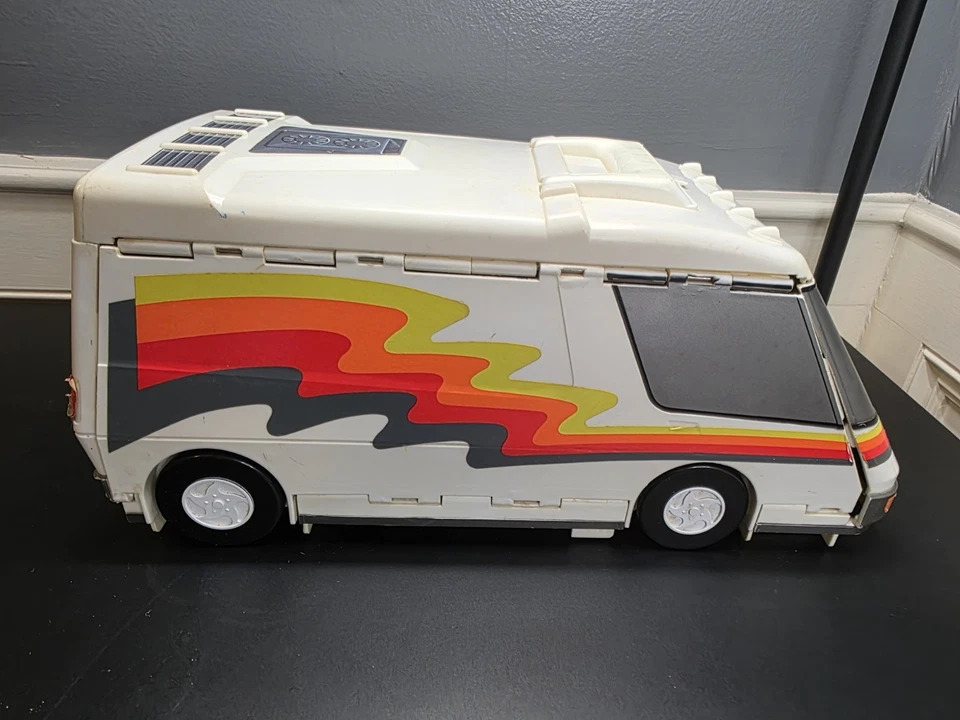 Vintage Micro Machines Super Van City Camper RV Fold Out Playset 1991 Galoob - Image 4 of 4