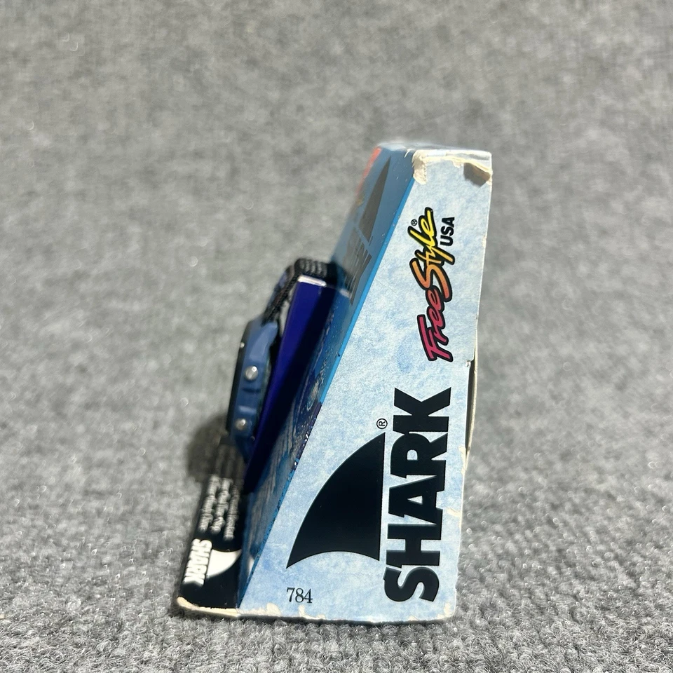 Freestyle EE. UU. NUEVO EN CAJA Vintage - Reloj Digital de Surf/Buceo Shark 1992 Azul Negro Nuevo de Lote Antiguo Foto 3 de 4