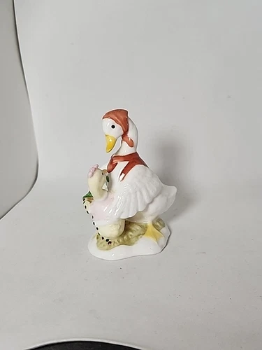 1986 Enesco Ceramic Porcelain Mother Goose & Baby Figurine