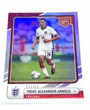Phil Foden Holo Parallel #7 Panini INTL Engla...
