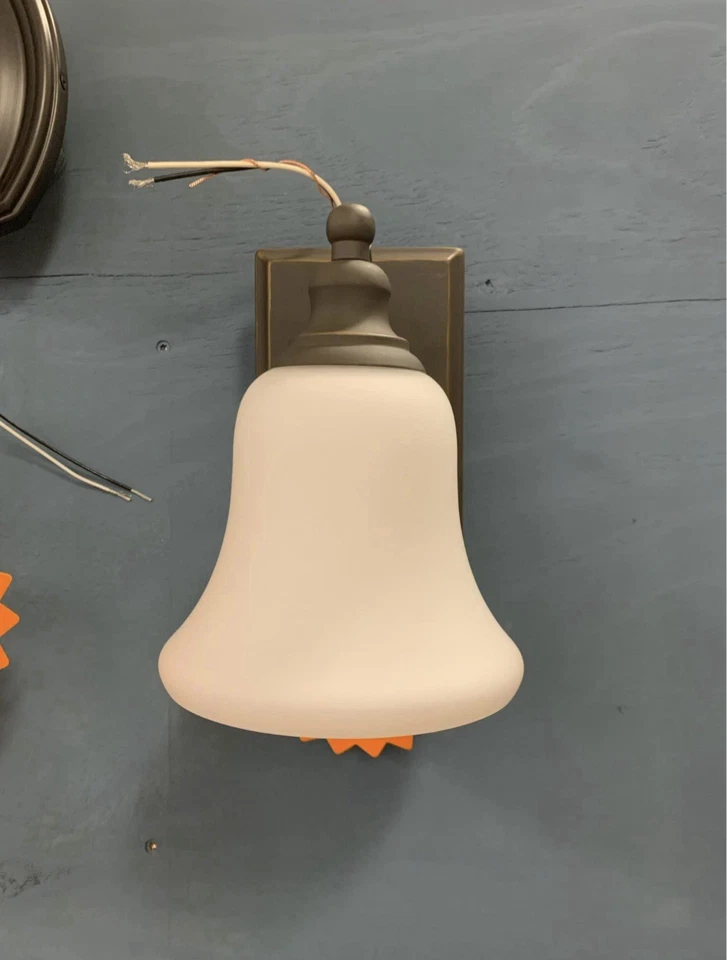 Aplique de pared de tocador de baño Hinkley Lighting Colette 1 luz, bronce frotado con aceite Foto 3 de 4