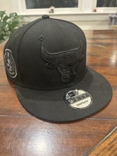 Chicago Bulls 6X World Champions NBA 9Fifty Snapback Hat Black On Black Leather