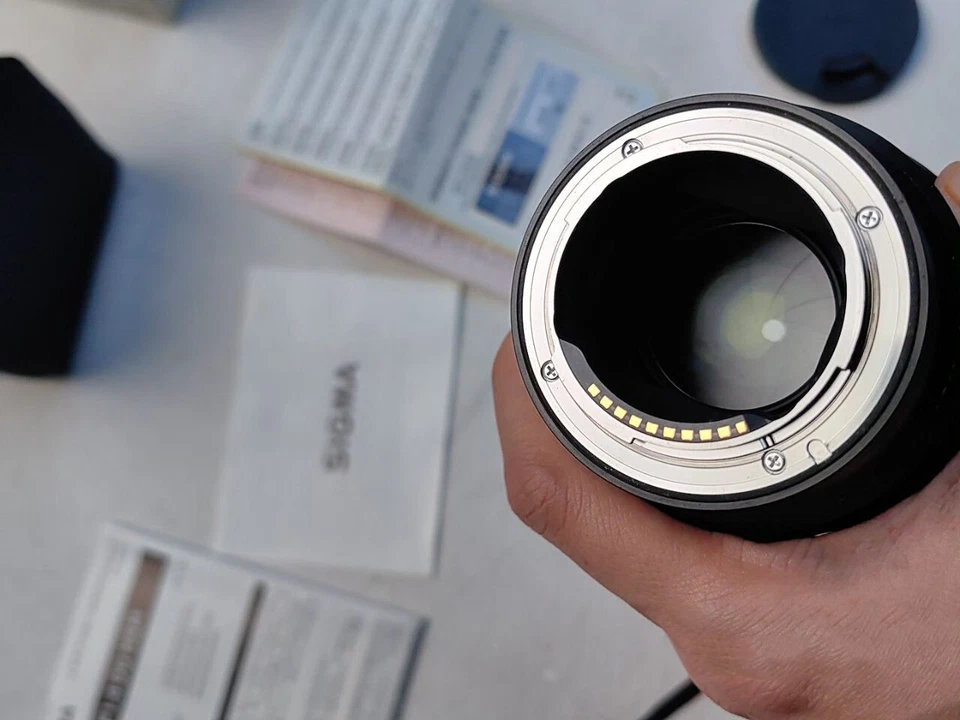 Lente Sigma Art 35mm f/1.4 DG HSM para montagem Sony E 95%NOVA - Imagem 4 de 4