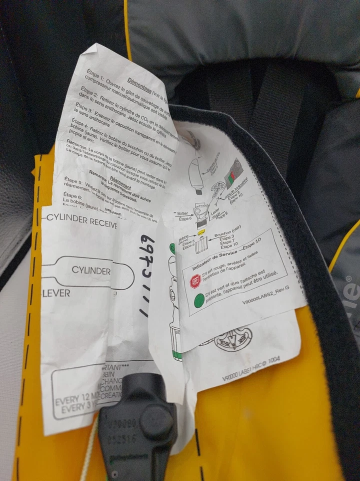 Genuine Original OEM Adult West Marine Auto/Manual A/M-24 Convertible Gray/Black - Image 2 of 4