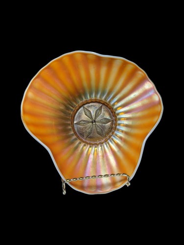 1915 Dugan STIPPLED FLOWER Peach Opalescent Carnival Glass Tri-Cornered 8" Bowl - Picture 4 of 11
