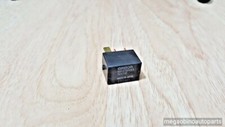 Mitsubishi mr588567 реле