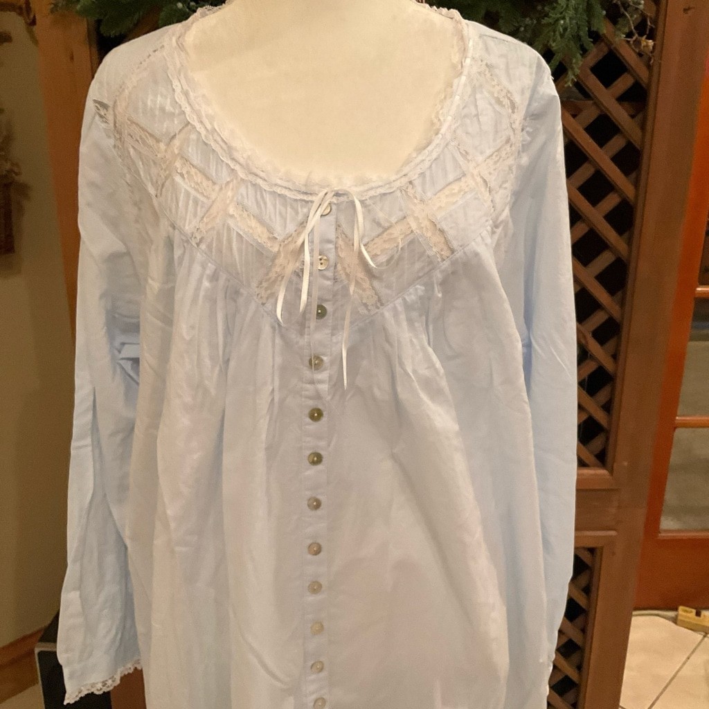 Eileen West Cottage Core ButtonFront Nightgown Ma… - image 2