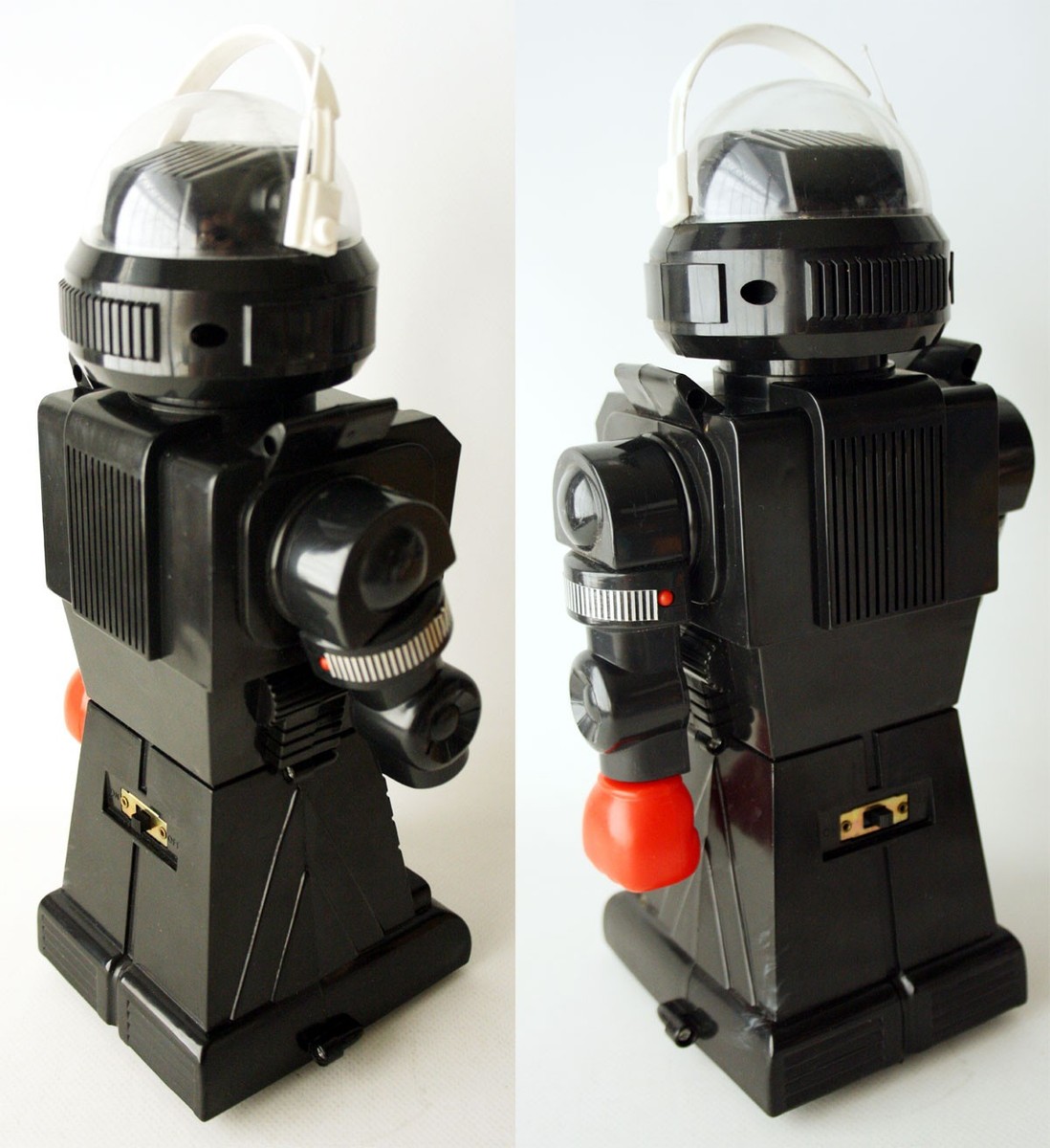 VINTAGE 80'S COSMIC TALKING ROBOT 12