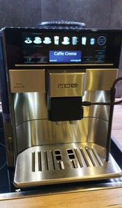 Siemens EQ6 S700 Kaffeevollautomat, Edelstahl, LED Beleuchtung