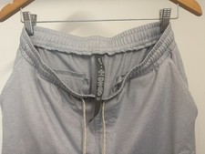 Vuori Size Large Light Gray Men's Jogger Sweatpants with Zip Pocket