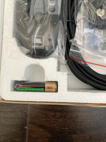 JBL LSR4300 Calibration Microphone + Remote Accessory Kit - Picture 8 of 9