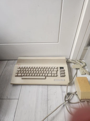 Commodore 64 C Retro PC & Power Supply Working Missing Key Parts Only 