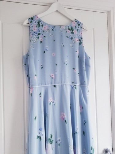 Hobbs Carly Floral Print Occasion Dress Size UK 16 Light Blue US 12 Midi Roses - Picture 4 of 17