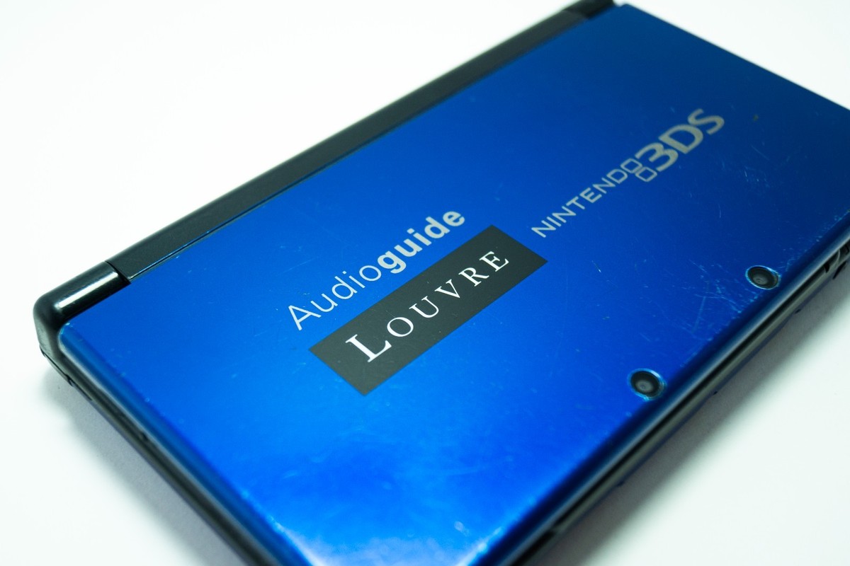 Nintendo New 3DS XL Louvre Audioguide Edition – Console Exclusive