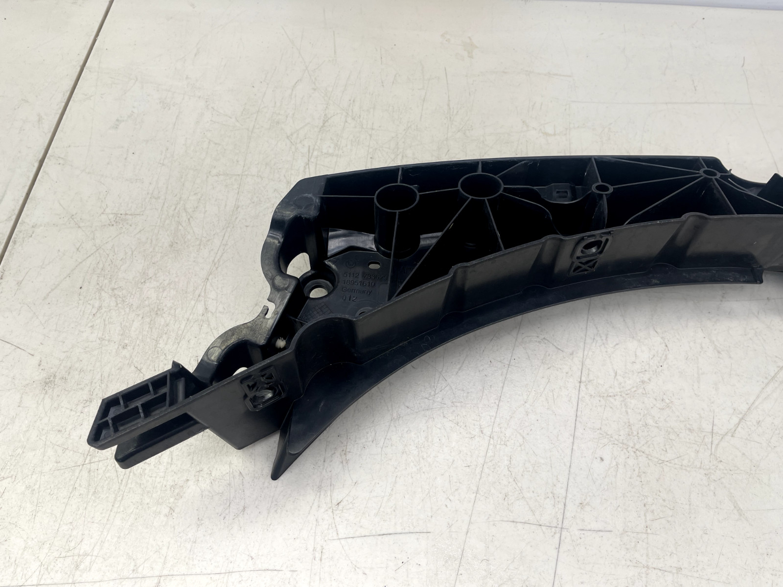 BMW i8 2014-2020 REAR Bumper bracket