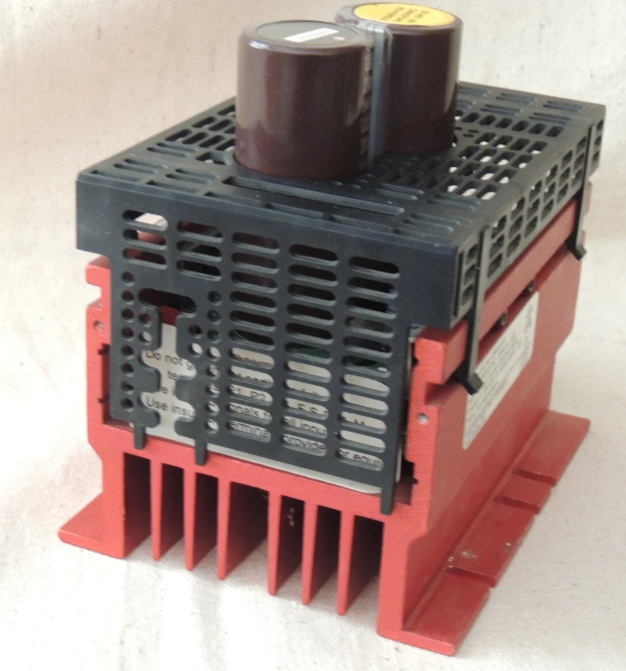 Baldor Electric Series 5 inverter 120/240 VAC single phase/240VAC three phase - Image 3 of 4