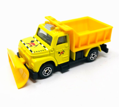 Motor Max Snow Plow & Maintenance Truck Yellow #6036 Die Cast 1:64