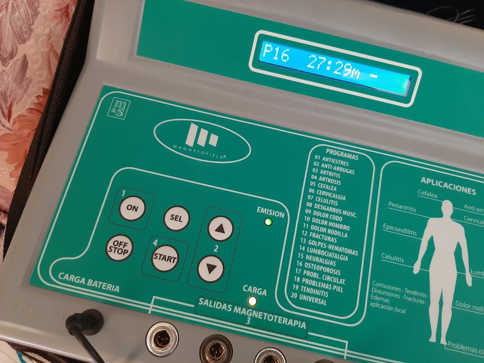 Dispositivo de terapia de magnetoterapia Magnetofield hecho en Italia Foto 2 de 4
