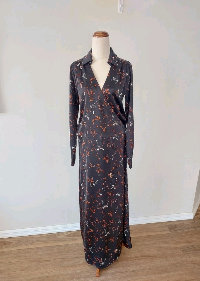 Nikkie Black Printed Maxi Wrap Dress Size 36 / AU 8 Long Sleeve Collared Elegant