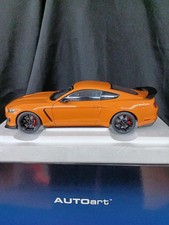 AUTOart 1/18  FORD SHELBY GT-350R 182519