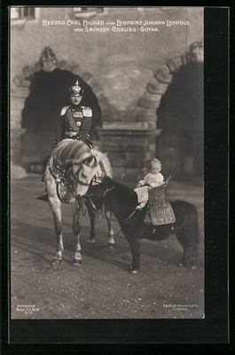 Photo postcard Duke Carl Edward and Hereditary Prince Johann Leopold of Saxe-Coburg-Gotha 