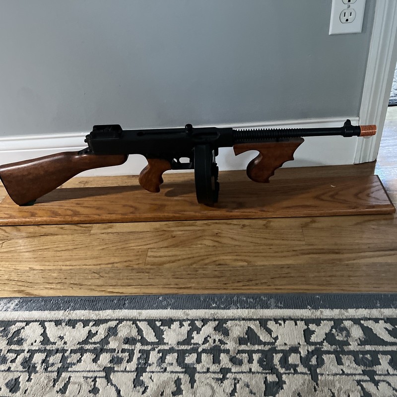 Thompson "Tommy" Non-Firing Replica Prop Machine Gun Military Version W/stand