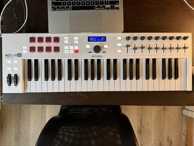Arturia KeyLab Essential 49 Midi Keyboard Controller White