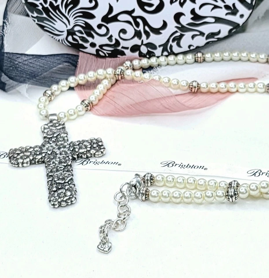 Collar Brighton Lola Cruz Plateado Imitación Perla Distintivo  Foto 4 de 4