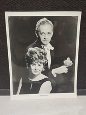 VINTAGE DICK SHEEHY MAGICIAN MAGIC 8" X 10" B&W PHOTO