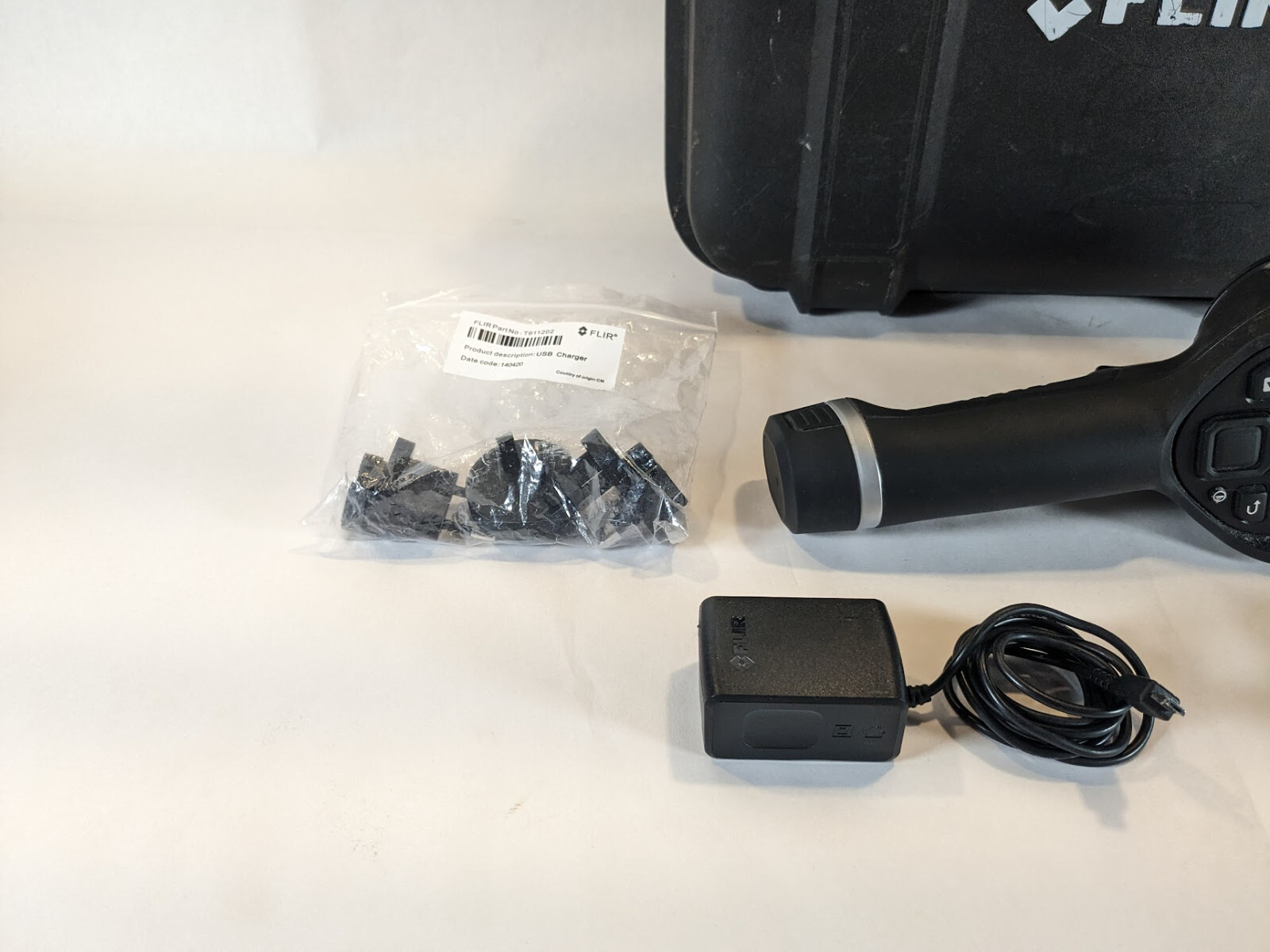 Flir E4 Thermal Camera With Charger, Case, Cables Flir e4 e5 e6 e8 USA