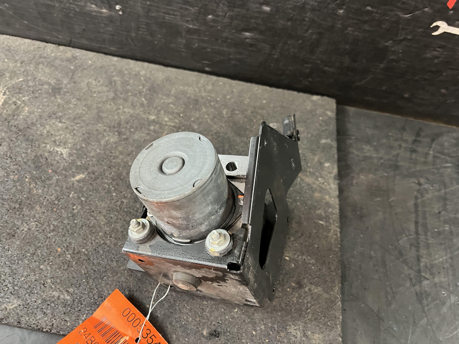 05-08 MASERATI QUATTROPORT ANTI-LOCK ABS BRAKE PUMP MODULE MODULATOR