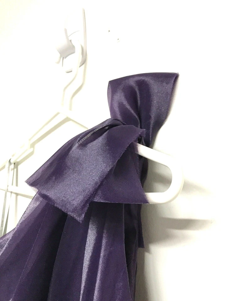 Vestido de organza blanco de Vera Wang púrpura de un hombro VW360012 talla 4 Foto 2 de 4