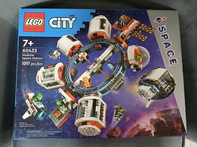 SEALED~LEGO CITY: Modular Space Station~#60433~6 minifigs~Benny/Space ship/movie