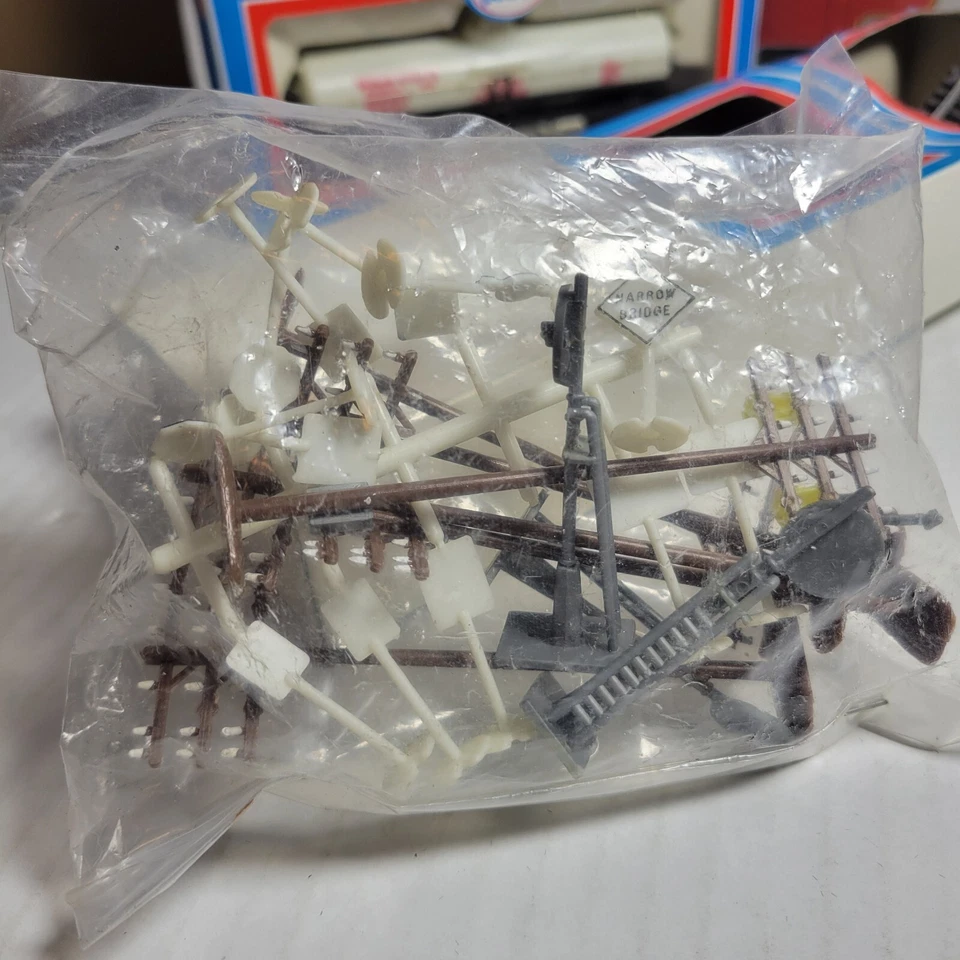 Vintage HO Scale Model Power Trains Lot and Track Pieces - Image 2 of 4