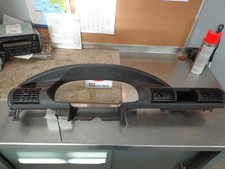 2005 STRATUS speedometer bezel 