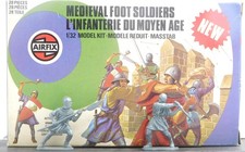Airfix 1/32 Scale Medieval Foot Soldiers 15 Figures in 6 poses First Series Box