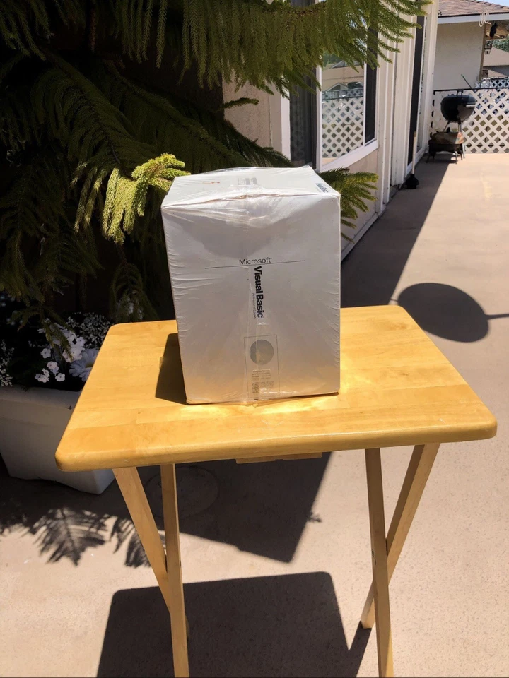 NEW Microsoft Visual Basic 4.0 Professional Upgrade Version Windows (Sealed). - Image 4 of 4