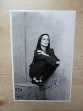 Geraldine Chaplin autograph signed 20x30 cm picture B/W