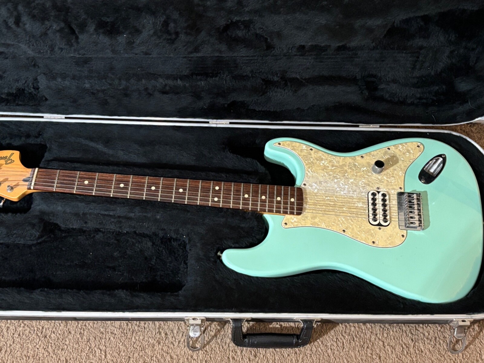 FENDER TOM DELONGE STRATOCASTER